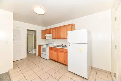 2520 N Murray Ave #2522, Milwaukee, WI 53211 - Photo 7