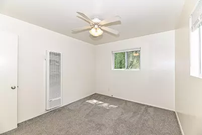 2520 N Murray Ave #2522, Milwaukee, WI 53211 - Photo 13