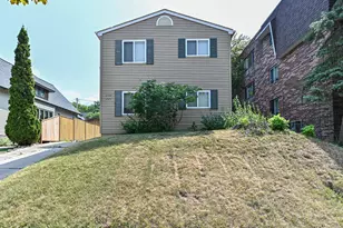 2520 N Murray Ave, Milwaukee, WI 53211 - Photo 33