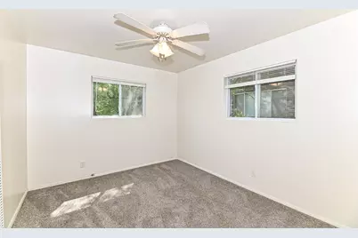 2520 N Murray Ave #2522, Milwaukee, WI 53211 - Photo 11