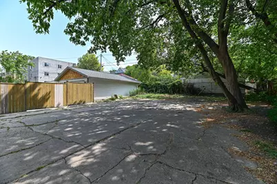 2520 N Murray Ave #2522, Milwaukee, WI 53211 - Photo 31