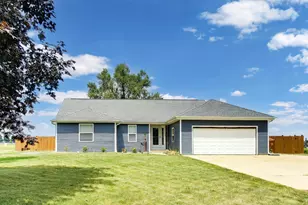 528 Valencia Dr, Delavan, WI 53115 - Photo 1