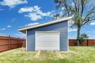 528 Valencia Dr, Delavan, WI 53115 - Photo 25
