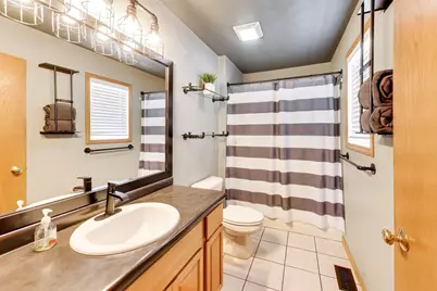528  Valencia Dr, Delavan, WI 53115 - Photo 11