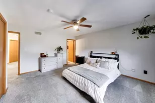 528 Valencia Dr, Delavan, WI 53115 - Photo 9