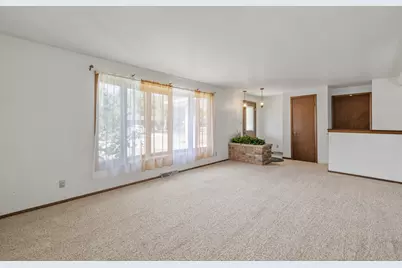 2418  Pershing Ave, Sheboygan, WI 53083 - Photo 3