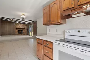 2418 Pershing Ave, Sheboygan, WI 53083 - Photo 11
