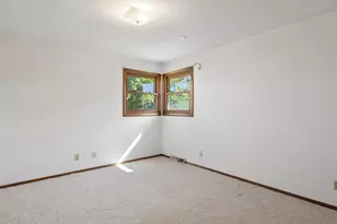 2418 Pershing Ave, Sheboygan, WI 53083 - Photo 15