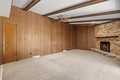 2418  Pershing Ave, Sheboygan, WI 53083 - Photo 5