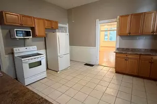 2477 S Burrell St, Milwaukee, WI 53207 - Photo 11
