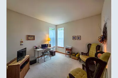 601  Bridlewood Ln, Watertown, WI 53094 - Photo 15