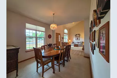 601  Bridlewood Ln, Watertown, WI 53094 - Photo 9
