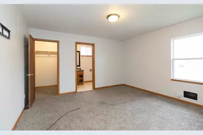 6738 W Mill Rd #6740, Milwaukee, WI 53218 - Photo 5