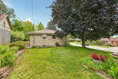 2709  13th Ave, South Milwaukee, WI 53172 - Photo 5