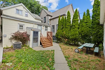 1908 S 28th St, Milwaukee, WI 53215 - Photo 15
