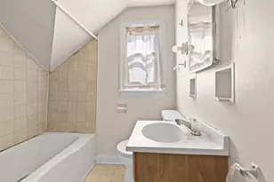 1908 S 28th St, Milwaukee, WI 53215 - Photo 13