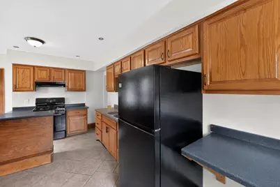 2640 N 41st St, Milwaukee, WI 53210 - Photo 11