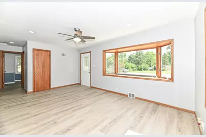 W190S7635  Circle Dr, Muskego, WI 53150 - Photo 5