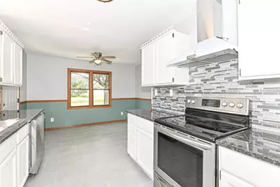 W190S7635  Circle Dr, Muskego, WI 53150 - Photo 9
