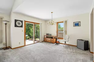 1909 Cliff-Alex Ct, Waukesha, WI 53189 - Photo 9