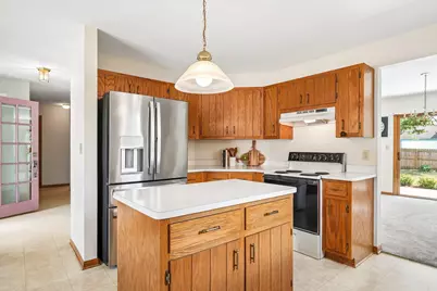 1909  Cliff-Alex Ct, Waukesha, WI 53189 - Photo 13