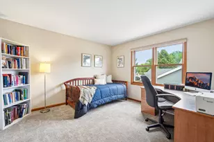 1909 Cliff-Alex Ct, Waukesha, WI 53189 - Photo 21