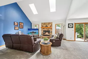 1909 Cliff-Alex Ct, Waukesha, WI 53189 - Photo 5