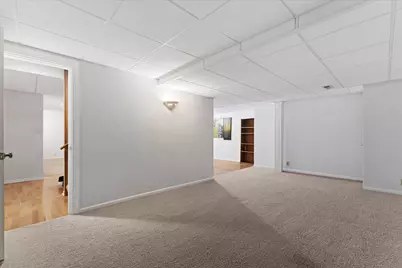 424  North Shore Ct, Pewaukee, WI 53072 - Photo 29
