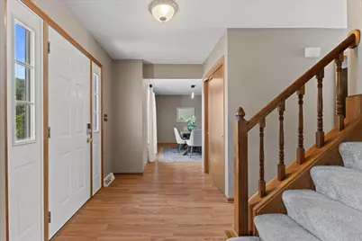 424  North Shore Ct, Pewaukee, WI 53072 - Photo 13