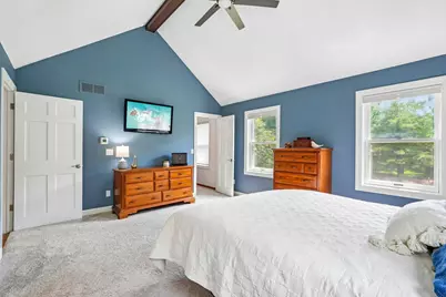 237  Hickory Dr, Delafield, WI 53018 - Photo 35