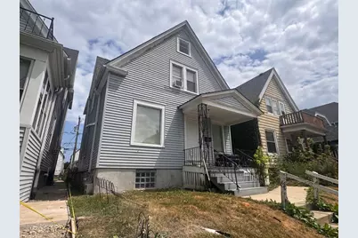 2944 N Pierce St, Milwaukee, WI 53212 - Photo 1
