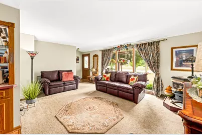 3650 S Wollmer Rd, Greenfield, WI 53228 - Photo 5