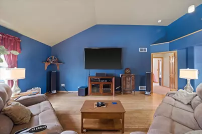 3689 W Drexel Ave, Franklin, WI 53132 - Photo 19
