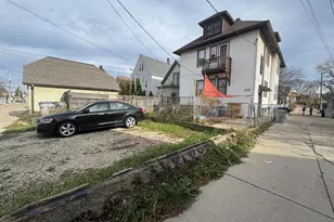 3119 N Booth St, Milwaukee, WI 53212 - Photo 3