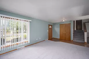 7601 S Manor Ave, Oak Creek, WI 53154 - Photo 11
