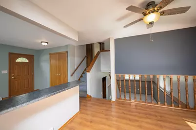7601 S Manor Ave, Oak Creek, WI 53154 - Photo 5