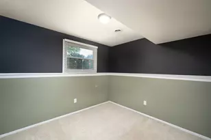 7601 S Manor Ave, Oak Creek, WI 53154 - Photo 19