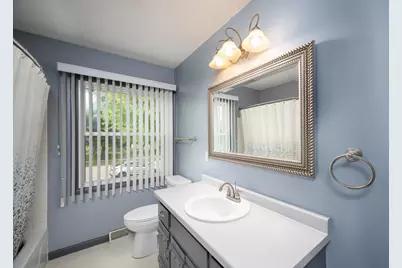 7601 S Manor Ave, Oak Creek, WI 53154 - Photo 13