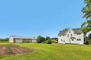 3226 Jackson Dr, Jackson, WI 53037 - Photo 7