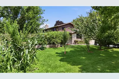 5050  Spruce Ct, Greendale, WI 53129 - Photo 57