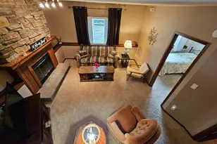 6461 S Crabapple Ct, Oak Creek, WI 53154 - Photo 9