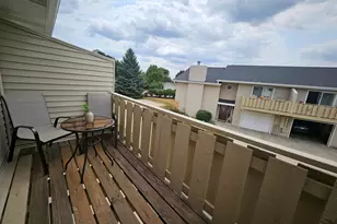 6461 S Crabapple Ct, Oak Creek, WI 53154 - Photo 21