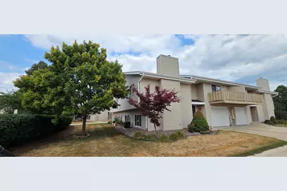6461 S Crabapple Ct #1, Oak Creek, WI 53154 - Photo 1