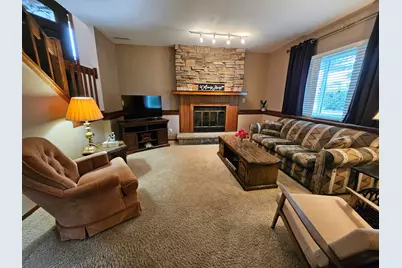 6461 S Crabapple Ct #1, Oak Creek, WI 53154 - Photo 7