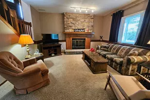 6461 S Crabapple Ct, Oak Creek, WI 53154 - Photo 7