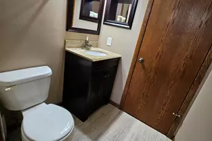 6461 S Crabapple Ct, Oak Creek, WI 53154 - Photo 19