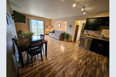 6461 S Crabapple Ct #1, Oak Creek, WI 53154 - Photo 5