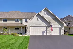 694 Eagleton Dr, Geneva, WI 53147 - Photo 1
