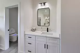 694 Eagleton Dr, Geneva, WI 53147 - Photo 5