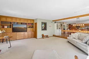 803 Knollwood Ct, Waukesha, WI 53188 - Photo 9